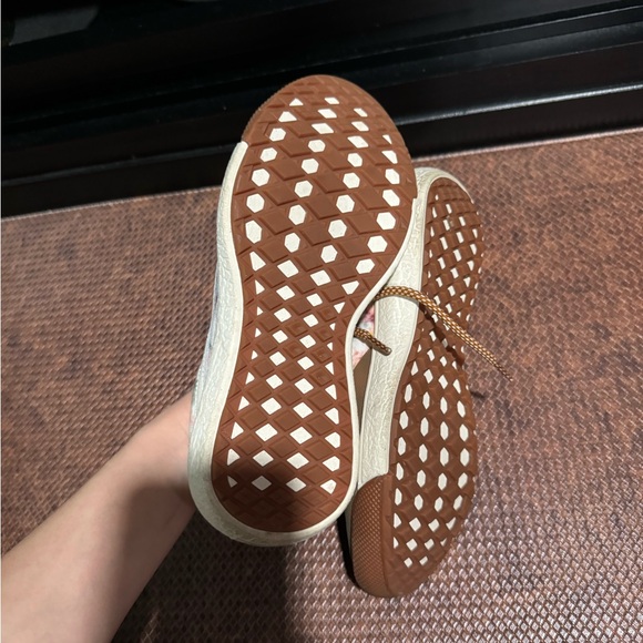 Vans - Picture 3 of 4